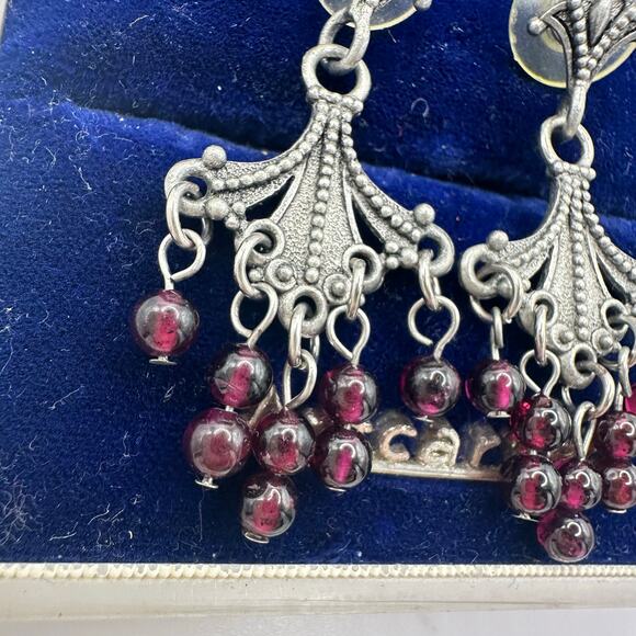 Silver tone genuine almandine garnets beads beaded dangle drop post earrings - Picture 5 of 8